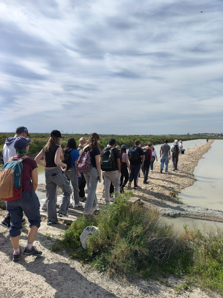 Éxito rotundo en la jornada práctica de la Salina “La Esperanza”: historia, ciencia y naturaleza de la mano